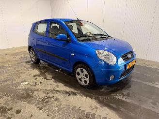 Damaged car Kia Picanto 1.0 12V Hatchback  Benzine 999cc 46kW (63pk) FWD 2010/1