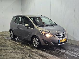 damaged passenger cars Opel Meriva 1.4 Turbo 16V Ecotec MPV  Benzine 1.364cc 103kW (140pk) 2011/4