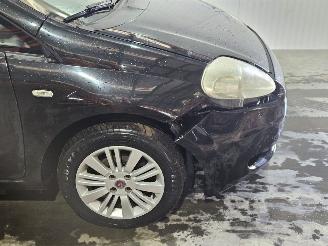 Fiat Punto 1.2 Hatchback  Benzine 1.242cc 48kW (65pk) FWD picture 5