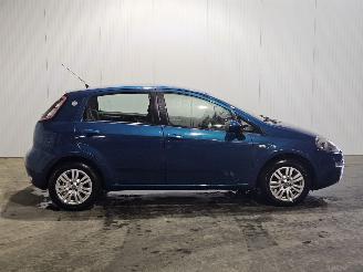 Fiat Punto Evo 1.2 Euro 5 Hatchback  Benzine 1.242cc 51kW (69pk) FWD picture 2