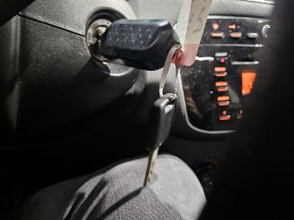 Fiat Punto Evo 1.2 Euro 5 Hatchback  Benzine 1.242cc 51kW (69pk) FWD picture 13