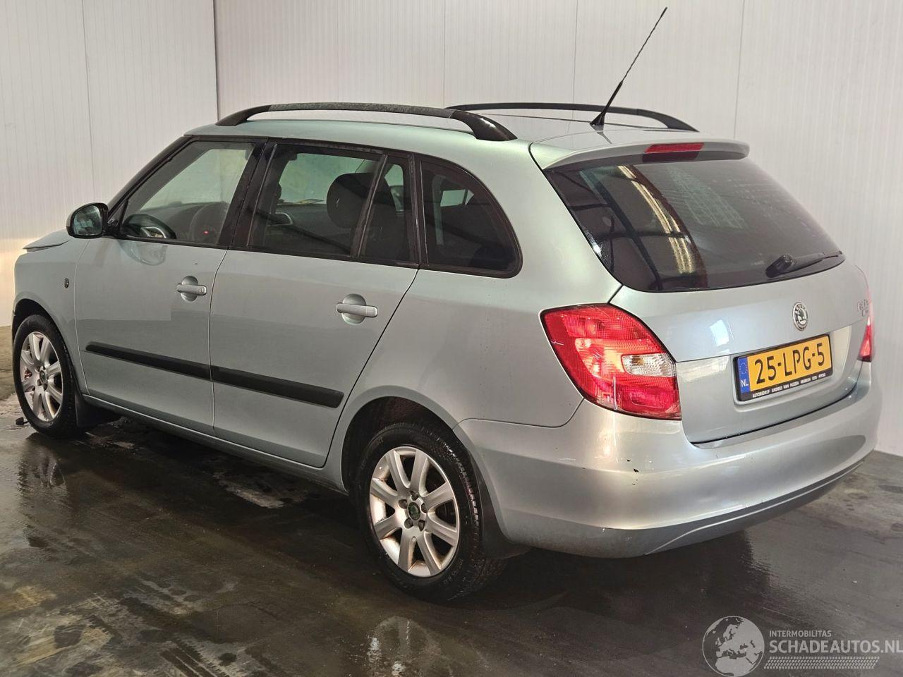 Skoda Fabia 1.4i 16V Combi/o 4Dr Benzine 1.397cc 63kW (86pk) FWD