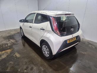Avarii autoturisme Toyota Aygo 1.0 12V VVT-i Hatchback  Benzine 998cc 51kW (69pk) FWD 2016/6