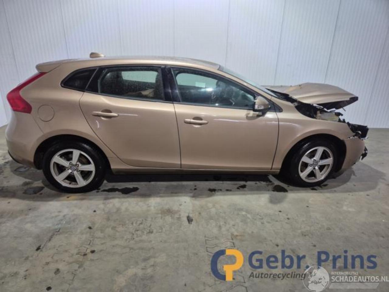 Volvo V-40 V40 (MV), Hatchback 5-drs, 2012 / 2019 1.6 T3 GTDi 16V