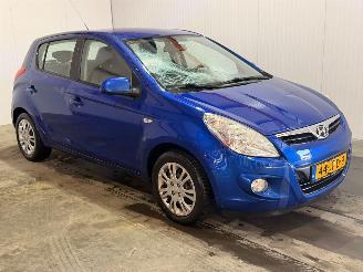 krockskadad bil auto Hyundai I-20 1.4i 16V Hatchback  Benzine 1.396cc 74kW (101pk) FWD 2009/4