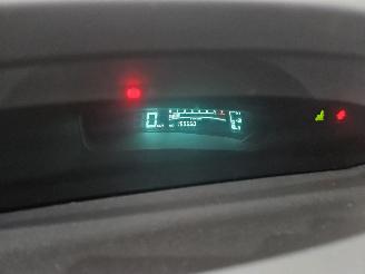 Toyota Yaris 1.3 16V VVT-i Hatchback  Benzine 1.298cc 64kW (87pk) picture 14