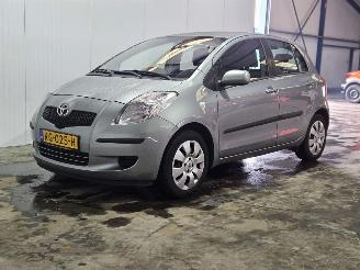 Toyota Yaris 1.3 16V VVT-i Hatchback  Benzine 1.298cc 64kW (87pk) picture 5