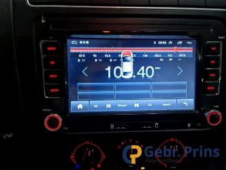 krockskadad bil auto Volkswagen Polo Polo V (6R), Hatchback, 2009 / 2017 1.4 16V 2010/2