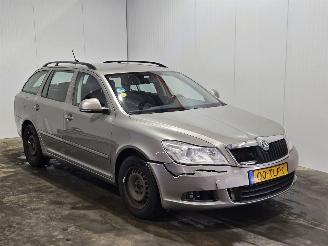 krockskadad bil auto Skoda Octavia 1.6 TDI Greenline Combi/o 4Dr Diesel 1.598cc 77kW (105pk) FWD 2012/2
