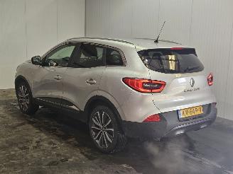 Damaged car Renault Kadjar 1.2 Energy TCE 130 SUV  Benzine 1.197cc 96kW (131pk) FWD 2016/12