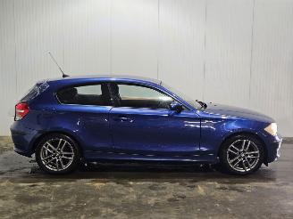 BMW 1-serie 116i 2.0 16V Hatchback 2Dr Benzine 1.995cc 90kW (122pk) RWD picture 2