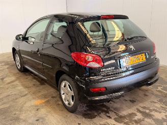 Coche accidentado Peugeot 206+ 1.4 XS Hatchback  Benzine 1.360cc 55kW (75pk) FWD 2009/7