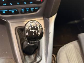 Ford Focus 1.0 Ti-VCT EcoBoost 12V 125 Combi/o  Benzine 998cc 92kW (125pk) FWD picture 9