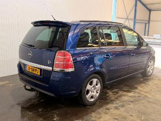 Schadeauto Opel Zafira 2.2 16V 7-seats Direct Ecotec MPV  Benzine 2.198cc 110kW (150pk) FWD 2006/1