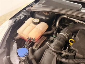 Ford Focus 1.0 Ti-VCT EcoBoost 12V 125 Combi/o  Benzine 998cc 92kW (125pk) FWD picture 11