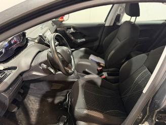 Peugeot 208 1.2 Vti 12V PureTech 82 Hatchback  Benzine 1.199cc 60kW (82pk) FWD picture 9