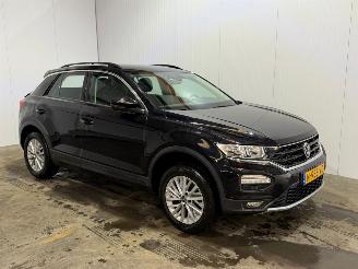 škoda osobní automobily Volkswagen T-Roc 1.0 TSI 12V SUV  Benzine 999cc 81kW (110pk) FWD 2022/1
