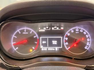 Opel Corsa-E 1.2 16V Hatchback  Benzine 1.229cc 51kW (69pk) FWD picture 15