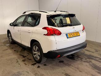 Voiture accidenté Peugeot 2008 1.2 Vti 12V PureTech 82 MPV  Benzine 1.199cc 60kW (82pk) FWD 2013/10