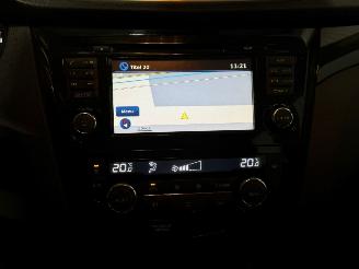 Nissan Qashqai 1.2 Benzine grijs 1197CC picture 9