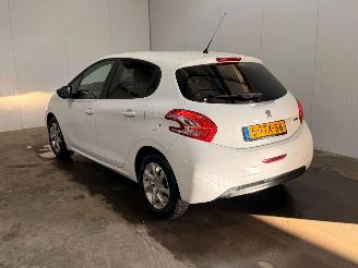 skadebil auto Peugeot 208 1.2 Vti 12V PureTech 82 Hatchback  Benzine 1.199cc 60kW (82pk) FWD 2013/10