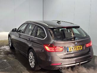 Coche accidentado BMW 3-serie 316i 1.6 16V Combi/o  Benzine 1.598cc 100kW (136pk) RWD 2013/7
