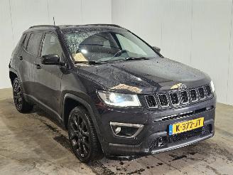 Damaged car Jeep Compass 1.3 T4 150 16V SUV  Benzine 1.332cc 110kW (150pk) FWD 2021/1