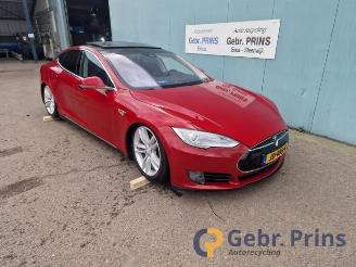  Tesla Model S Model S, Liftback, 2012 / 2026 70D 2016/3