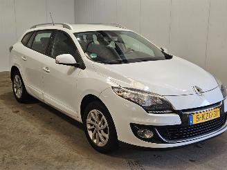 uszkodzony samochody osobowe Renault Mégane 1.5 dCi 110 Combi/o 4Dr Diesel 1.461cc 81kW (110pk) FWD 2013/8