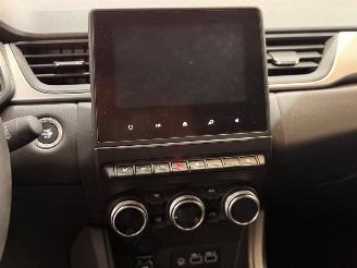 Renault Captur E-TECH HYBRID picture 15