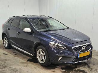 Damaged car Volvo V-40 V40 Cross Country 1.6 T4 GTDi 16V Hatchback 2013/1