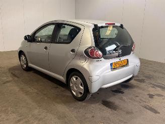 Damaged car Toyota Aygo 1.0 12V VVT-i Hatchback 2010/10