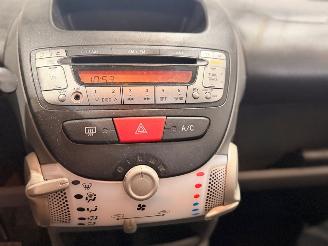 Toyota Aygo 1.0 12V VVT-i Hatchback picture 13