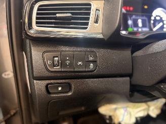 Kia Niro 1.6 GDI Hybrid SUV picture 19