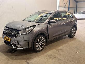 Kia Niro 1.6 GDI Hybrid SUV picture 3
