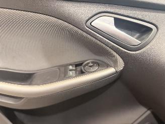 Ford Focus 1.6 EcoBoost picture 16