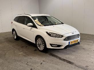 krockskadad bil auto Ford Focus 1.0 Titanium 2016/3