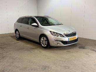 Vaurioauto  passenger cars Peugeot 308 1.6 BlueHDI Blue Lease Executive 2015/8