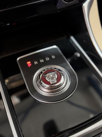Jaguar XE 2.0 D Corporate Edition R-Sport picture 13