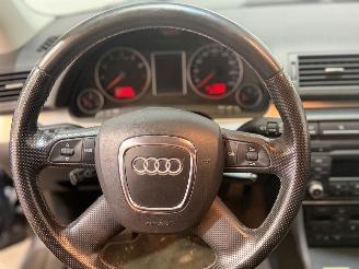 Audi A4 1.6 Advance picture 10