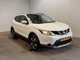 skadebil auto Nissan Qashqai 1.2 Connect Edition 2015/9