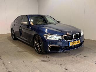 Voiture accidenté BMW 5-serie M550i xDrive High Executive 2017/12