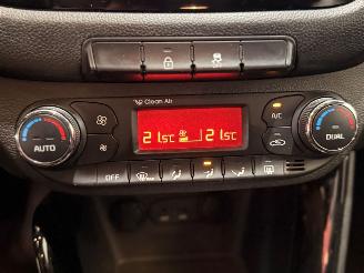 Kia Cee d 1.6 GDI Plus Pack picture 12