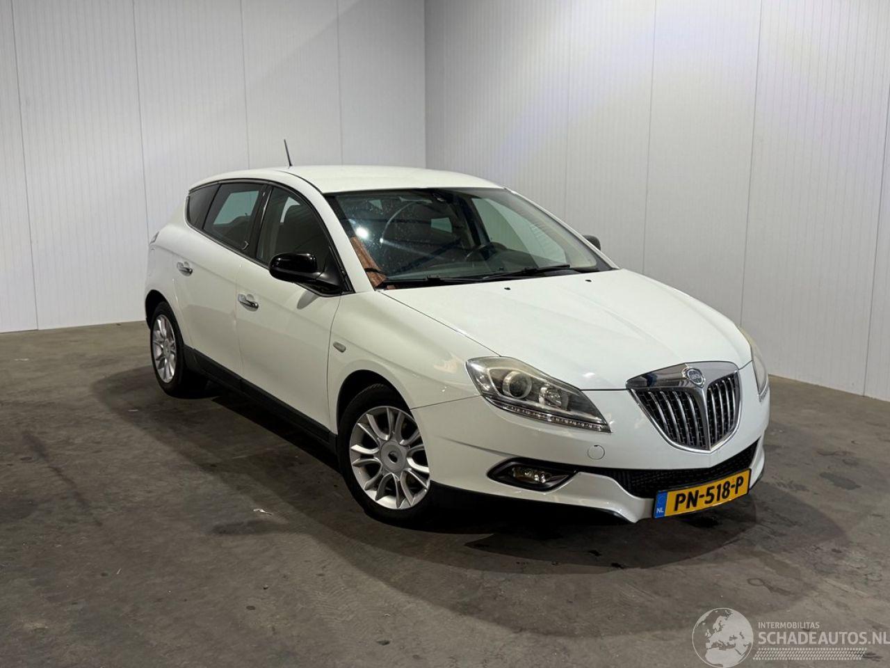 Lancia Delta 1.4-16V Oro