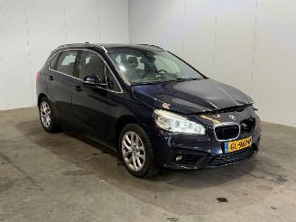 Vaurioauto  passenger cars BMW 2-serie 220i Essential 2015/6