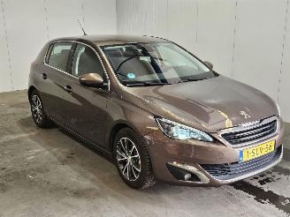 Coche accidentado Peugeot 308 1.6 16V THP Hatchback 4Dr Benzine 1.598cc 92kW (125pk) FWD 2013/11