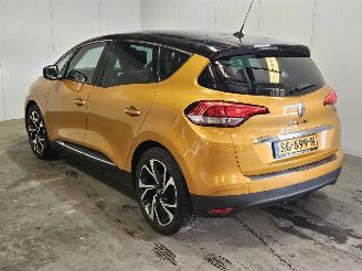 damaged passenger cars Renault Scenic 1.3 TCE 140 16V MPV  Benzine 1.332cc 103kW (140pk) FWD 2018/3