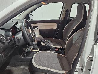 Renault Twingo 1.0 SCe 70 12V Hatchback 4Dr Benzine 999cc 52kW (71pk) RWD picture 9