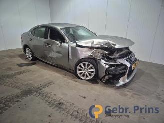 Vrakbiler auto Lexus IS IS (E3), Sedan, 2013 300h 2.5 16V 2014/1
