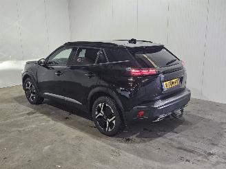 Unfallwagen Peugeot 2008 1.2 VTi 12V PureTech 130 MPV  Benzine 1.199cc 96kW (131pk) FWD 2023/11